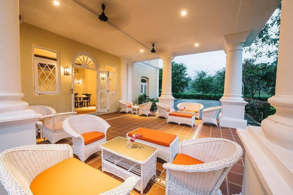 Bed and Breakfast Botanica Mansion Balik Pulau Exterior foto
